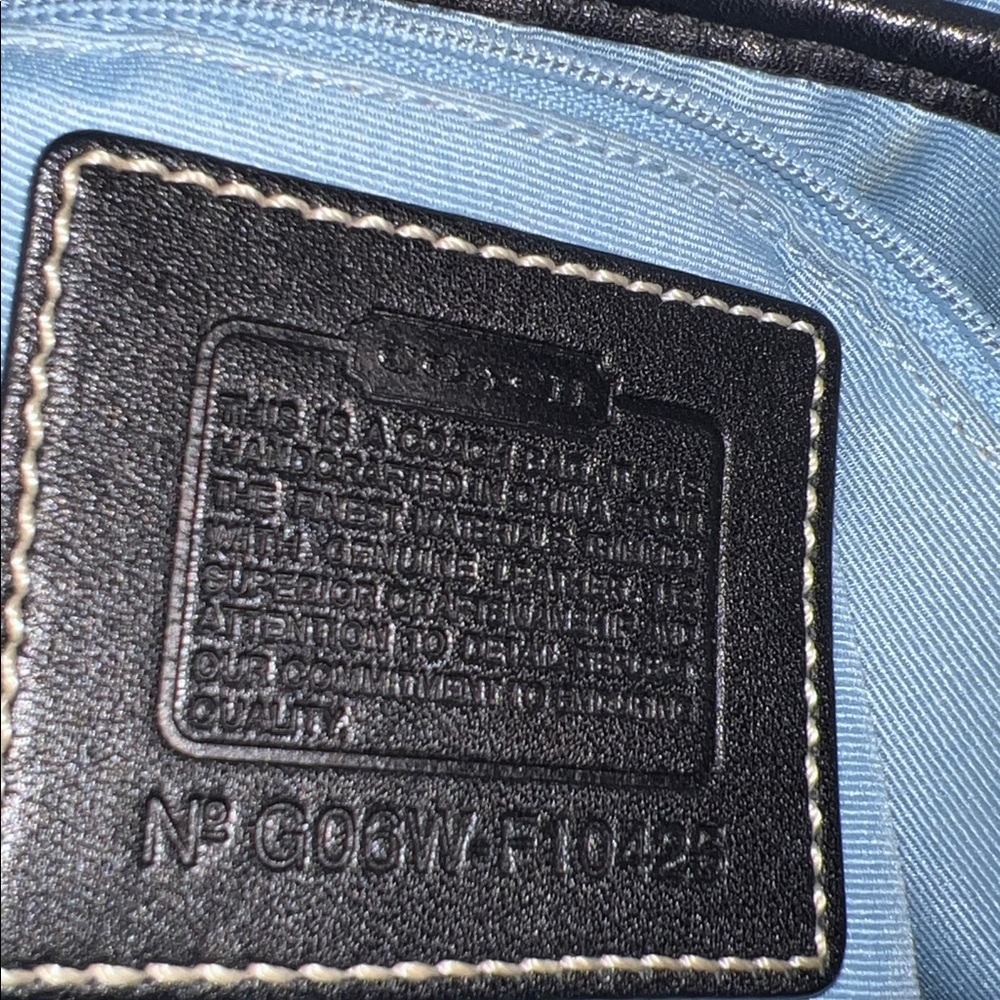 Coach F10425, vintage Soho Shoulder Bag (Y2K era, circa 2006) - Picture 5 of 8